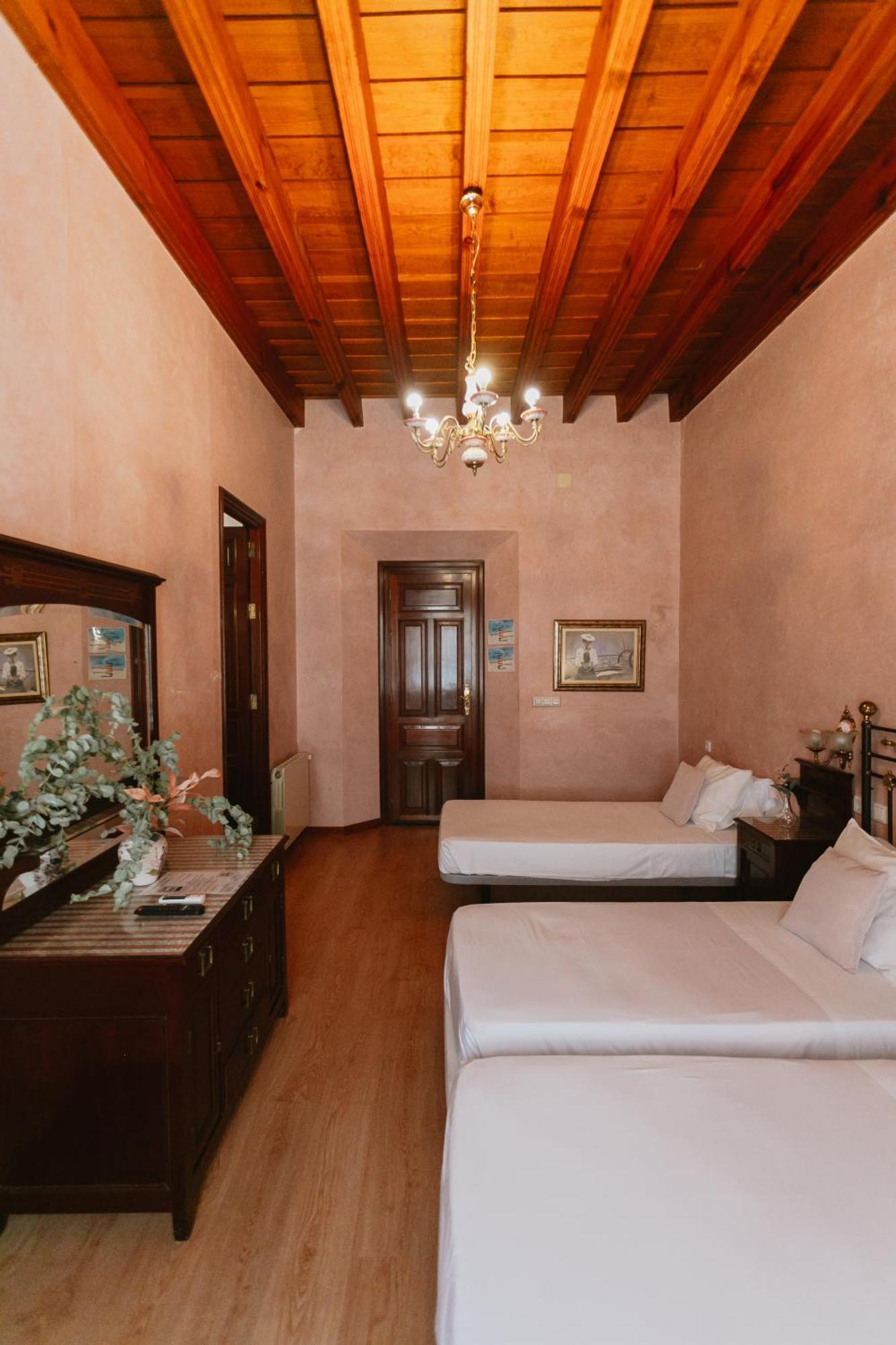 Komodo Casa Maravillas Rooms Sevilla Buitenkant foto