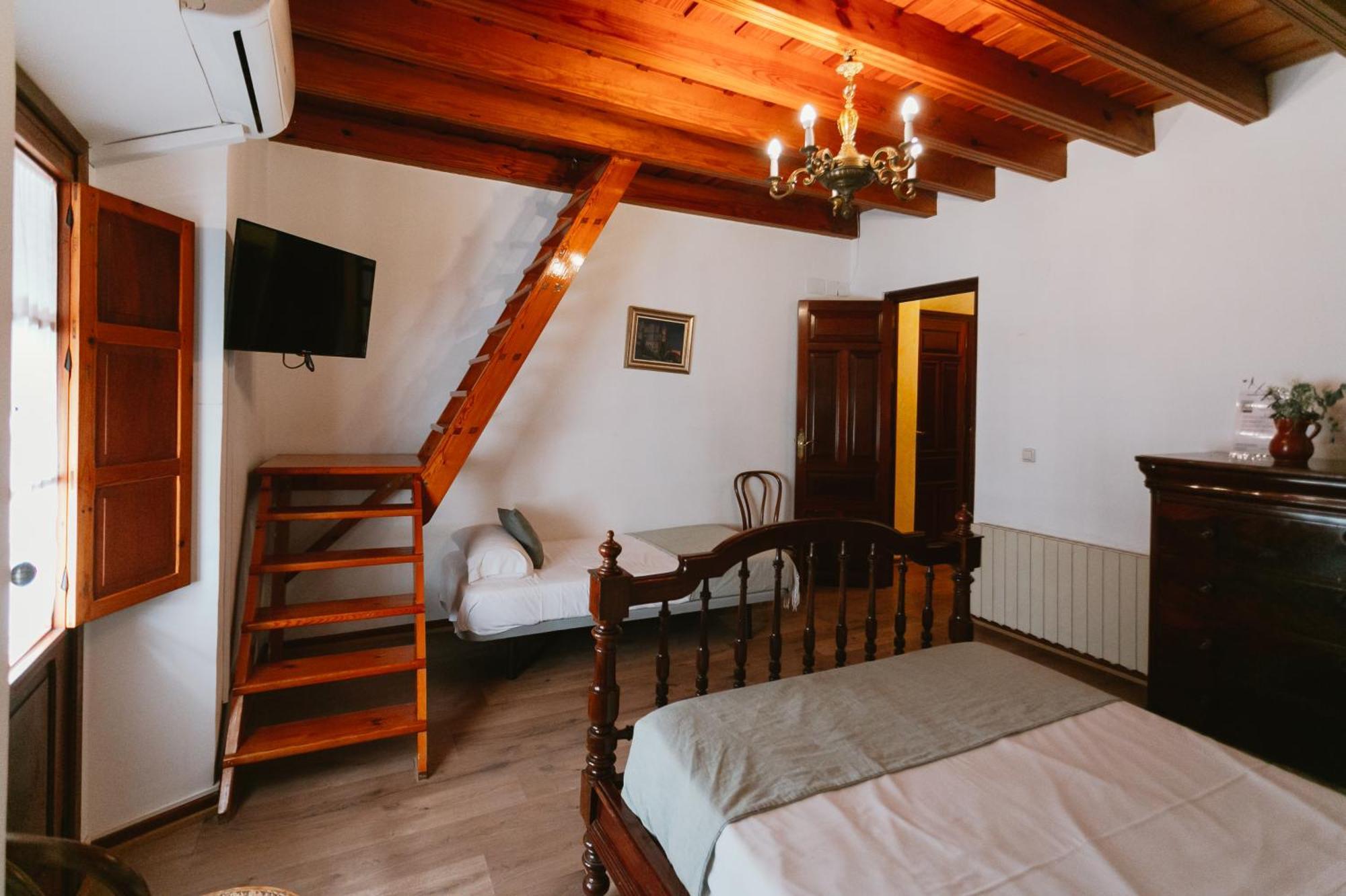 Komodo Casa Maravillas Rooms Sevilla Buitenkant foto
