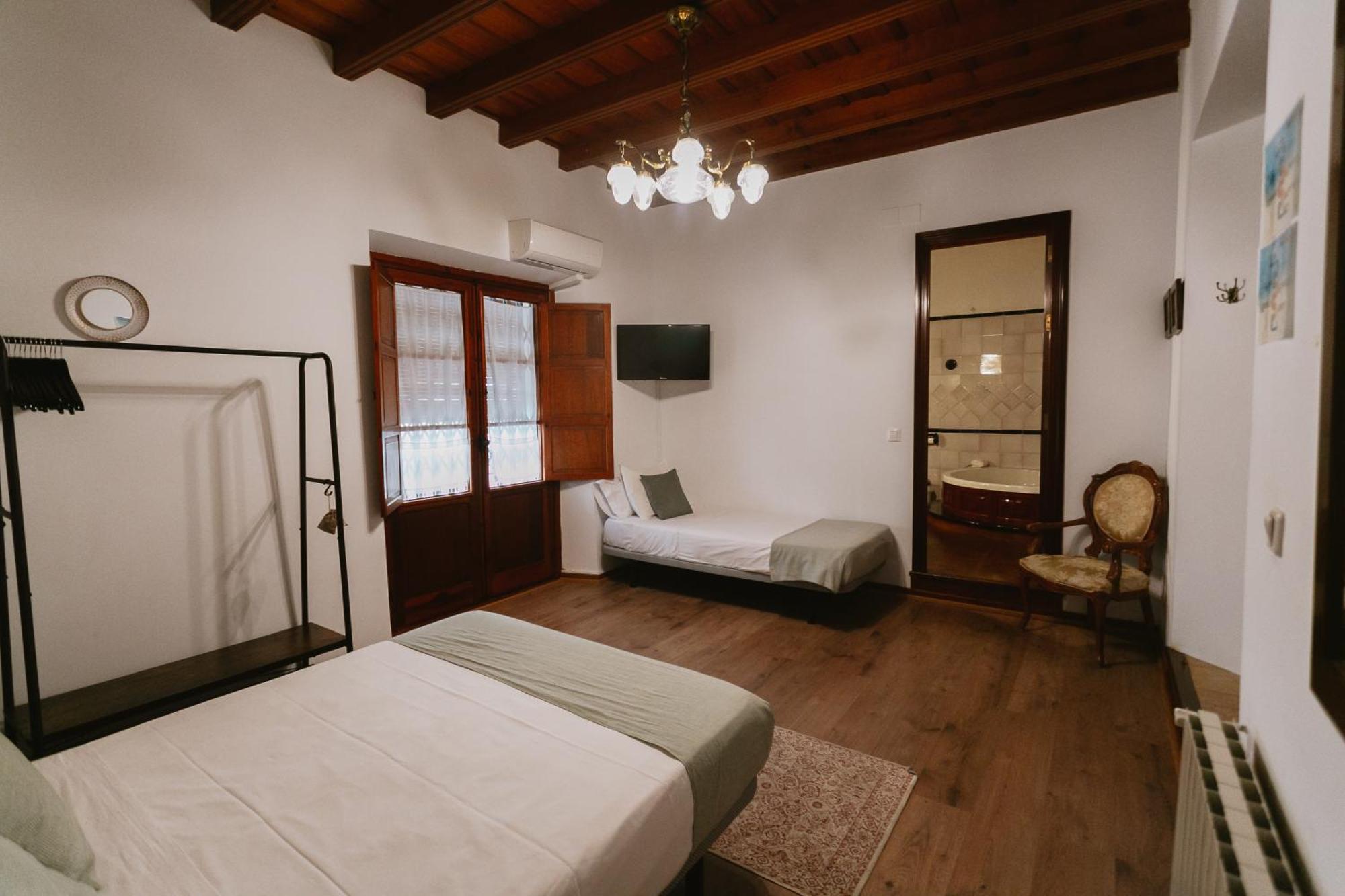 Komodo Casa Maravillas Rooms Sevilla Buitenkant foto