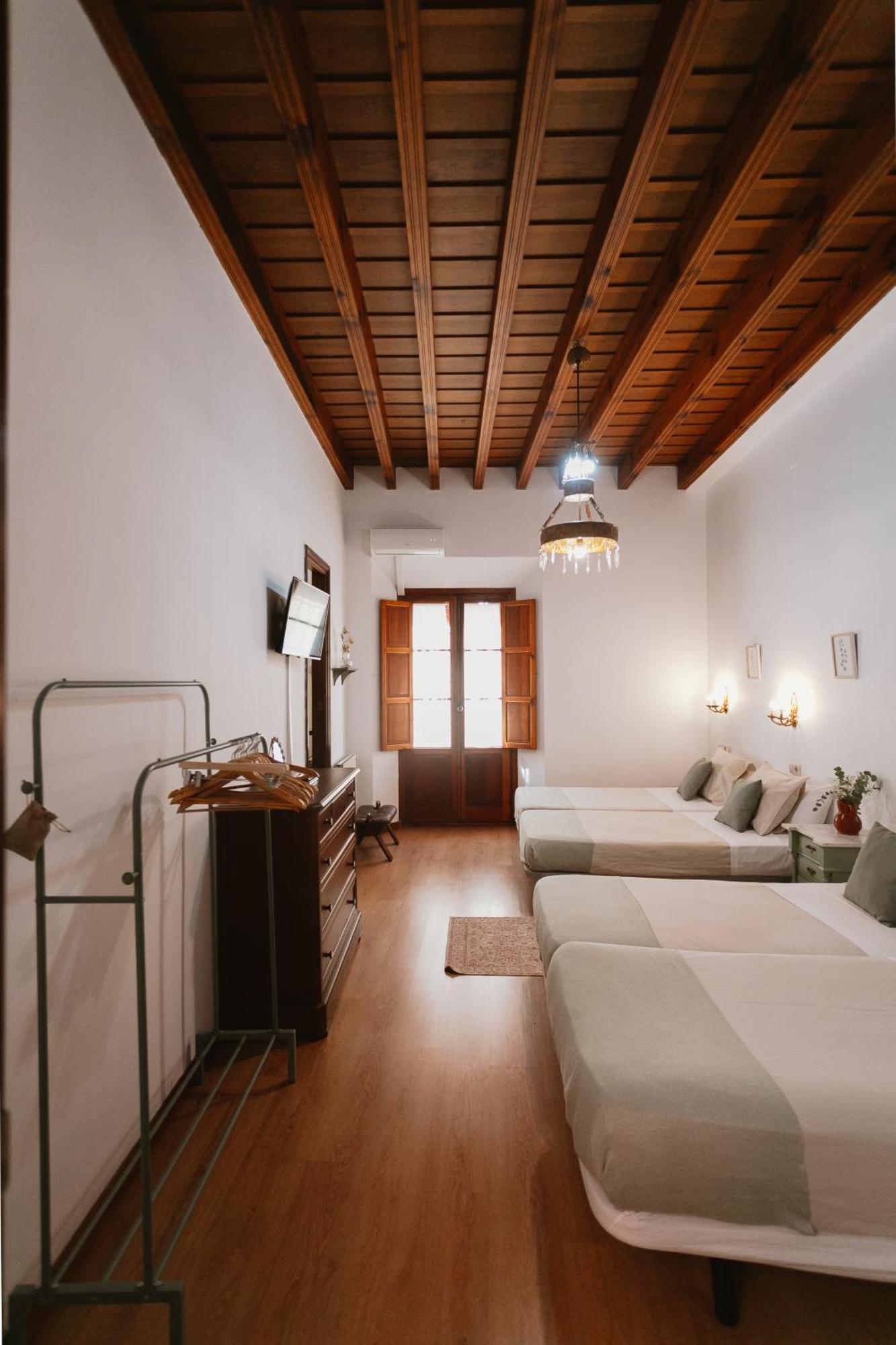 Komodo Casa Maravillas Rooms Sevilla Buitenkant foto