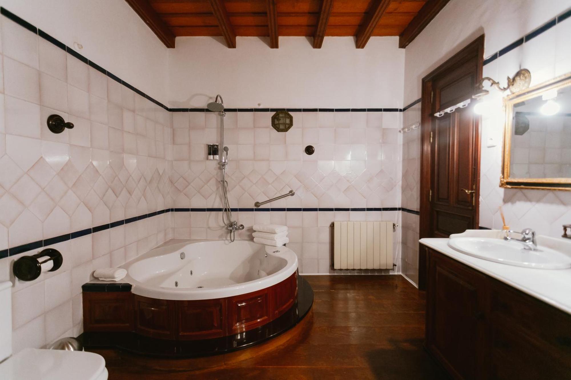 Komodo Casa Maravillas Rooms Sevilla Buitenkant foto